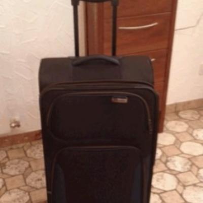 Koffer mit vier Laufrollen und Schloss - NEU - thumb