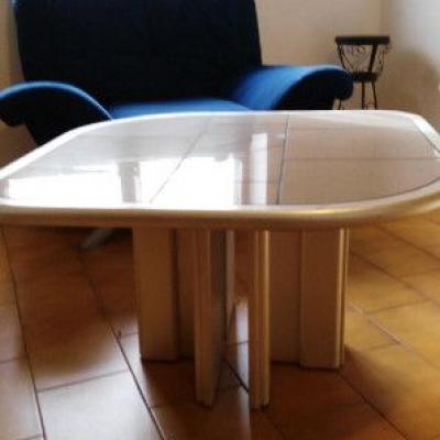 Tisch fuer Wohnzimmer - thumb