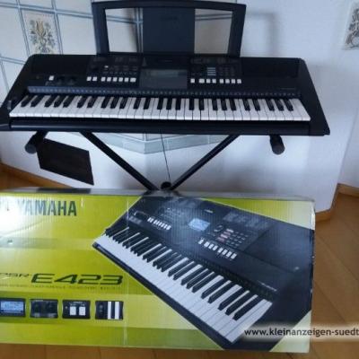 Keyboard der Marke YAMAHA PSR E423 - thumb