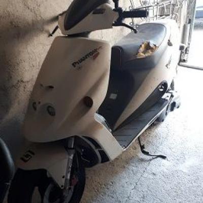 Scooter 50cc weiß - thumb