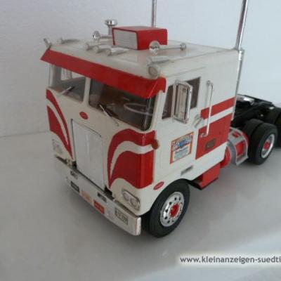 Modellauto Peterbilt - thumb