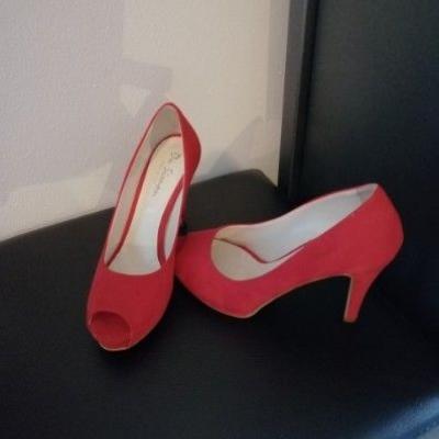 Rote High Heels - thumb