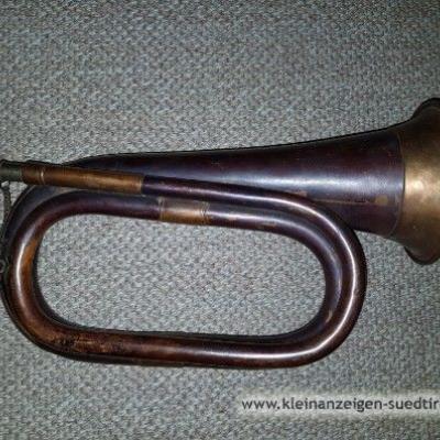 Antike Trompete, Musikalisches Metall-Instrument - thumb