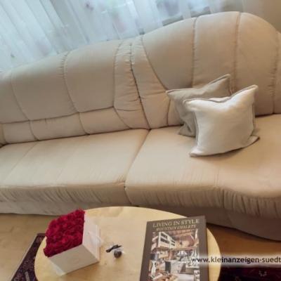 Neuwertiges Sofa mit ausziehbaren Bett - thumb