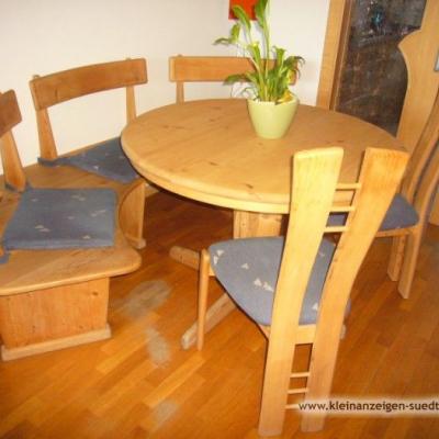 Tisch, Stühle und Bank - thumb