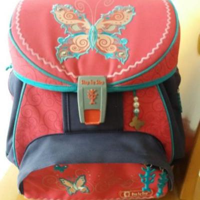 Neuwertige Schultasche - thumb