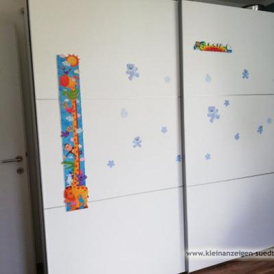 Kleiderschrank mit Schiebetueren - thumb
