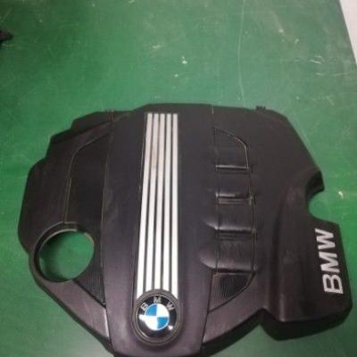 BMW E90 Motorabdeckung - thumb