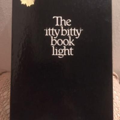 Kultleselampe Itty bitty book light - thumb