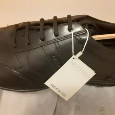 Ganz neue schwarze geox schuhe gr.44 wegen doppelkauf zum verkaufen - thumb