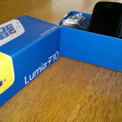 Handy "NOKIA LUMINA 710" - thumb