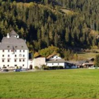 Altenheim Schloss Moos sucht Krankenpfleger und Sozialbetreuer - thumb
