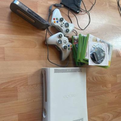 X Box 360 spielkonsole - thumb