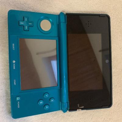 Nintendo 3DS - thumb