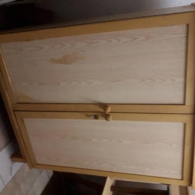 Schrank in Massivholz,auch als Schreibtisch verwendbar - thumb