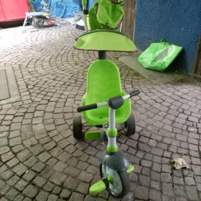 Dreiradler Fisher Price und Kinderauto - thumb