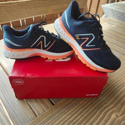 New Balance 880 v22 - thumb