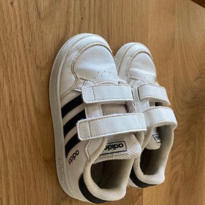 Adidas Turnschuhe Gr. 27 - thumb