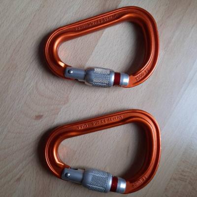 Petzl Karabiner - thumb