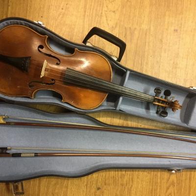 Alte Geige mit Koffer - thumb