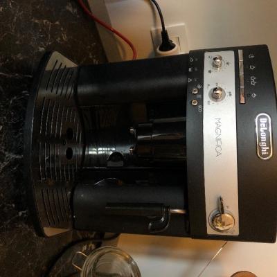 Delonghi Magnifica Kaffeevollautomat - thumb