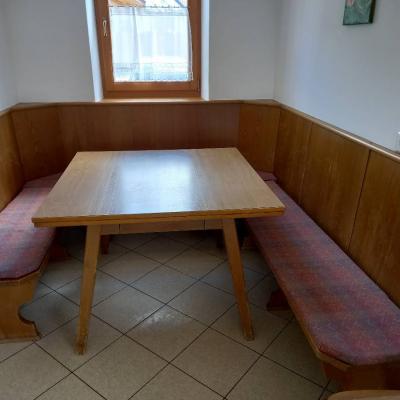 Eckbank U-förmig mit Tisch umständehalber abzugeben - thumb