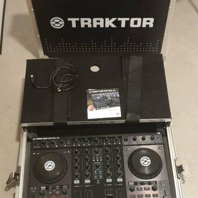 DJ Controller S4 MK1 - thumb