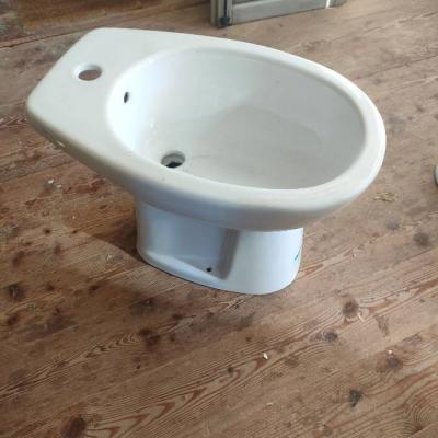 Bidet günstig abzugeben - thumb