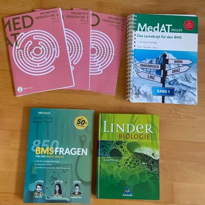 Verkaufe Bücher zur Vorbereitung auf den MedAt - thumb