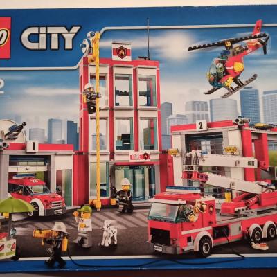 60110 Lego City große Feuerwehrhalle - thumb