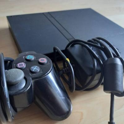 PLAYSTATION PS2 Konsole - mit Kontroller und Netzteil - thumb