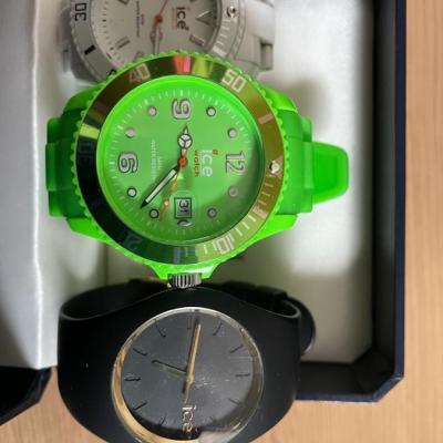 Verschiedene Uhren ⌚️ zu verkaufen - thumb