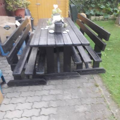 Gartentisch und 2 Bänke - thumb