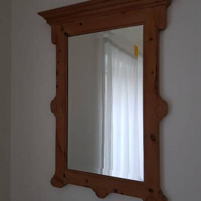 Spiegel mit Holzrahmen - thumb