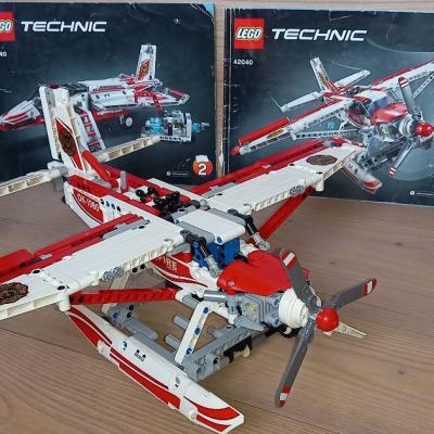 Lego technic 42040 Löschflugzeug. - thumb
