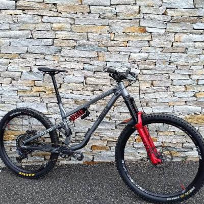 Commencal META - thumb