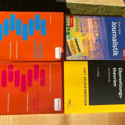Schulbücher Uni - thumb