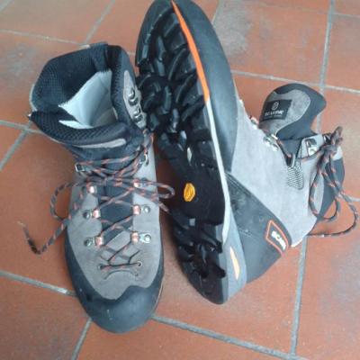 Bergschuhe - thumb