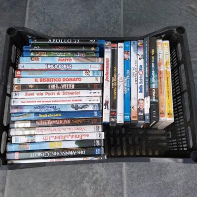 Kiste voll originale DVDs und Blu-ray - thumb