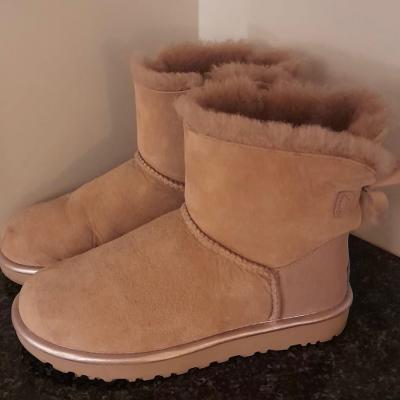 UGG Boots Mini Bailey - thumb