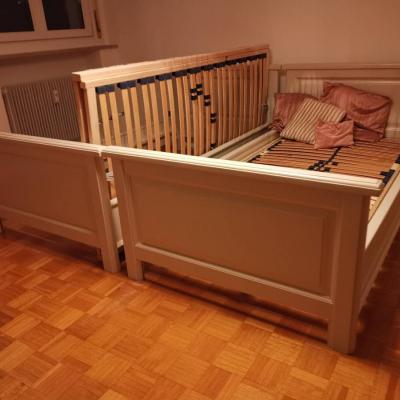 Schlafzimmer mit zwei Betten (hochwertig) - thumb