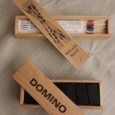 Mikado und Domino - thumb