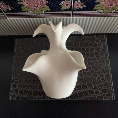 Schöne blütenförmige Vase - thumb