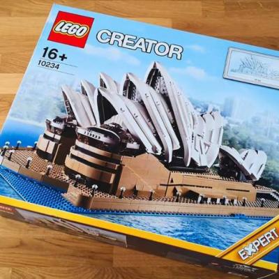 Lego 10234 Sydney Opera House - thumb