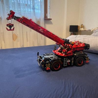 Lego Technic geländegängiger Kranwagen - thumb