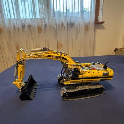 Lego Technic Raupenbagger - thumb