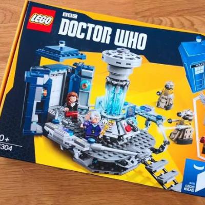 Lego 21304 Doctor Who - thumb