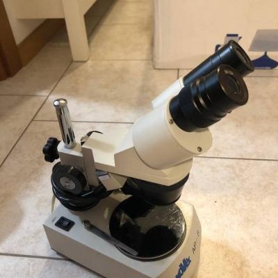 Einsteiger- Mikroskop gebraucht - thumb
