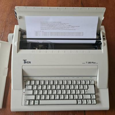 Elektrische Schreibmaschine Triumph Adler Twen T 180 Plus - thumb