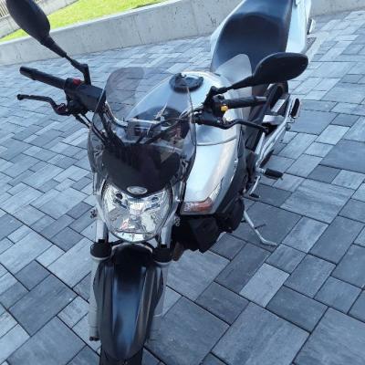 Suzuki GSR 600 - thumb